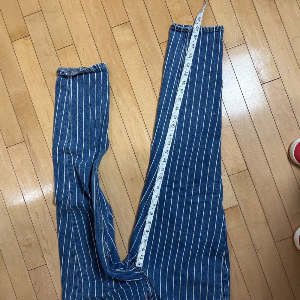 American Eagle Blue Pinstripe High Rise Straight Leg Mom Jeans Women’s Size 4 - Picture 6 of 11